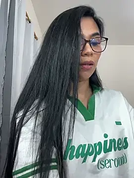 Snapshot of MauraGray chatting on February 17, 2026, 7:44 pm MauraGray online show from February 17, 2026, 7:44 pm