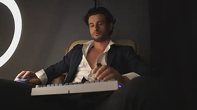 Keen   Luckystrike online show from March 3, 2025, 3:05 am