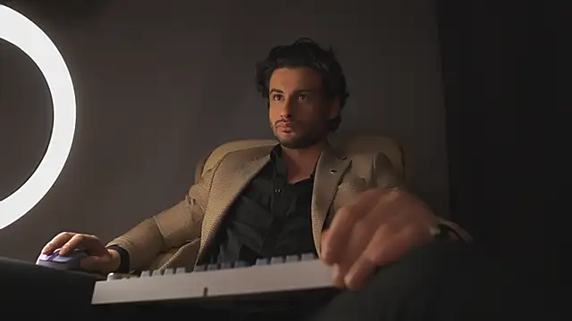 Keen   Luckystrike online show from March 3, 2025, 11:03 pm