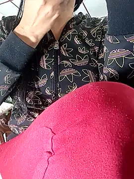 Snapshot of kelly_dirty_ chatting on November 6, 2025, 12:42 pm kelly dirty online show from November 6, 2025, 12:42 pm