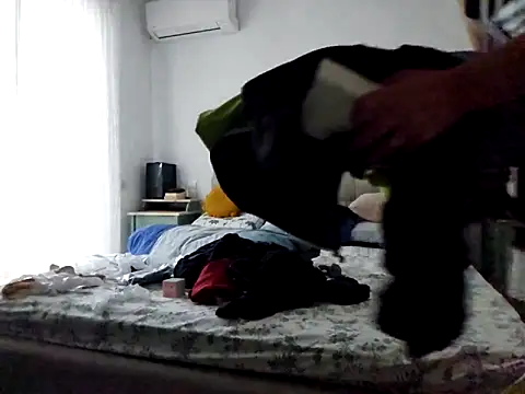 feathersify online show from October 2, 2025, 7:23 am