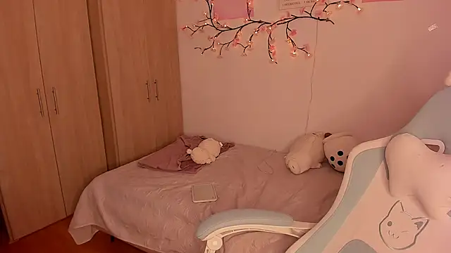 alexa 6908 online show from October 5, 2025, 10:22 pm