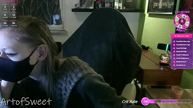 Snapshot of ArtofSweet chatting on December 15, 2024, 6:59 pm ArtofSweet online show from December 15, 2024, 6:59 pm