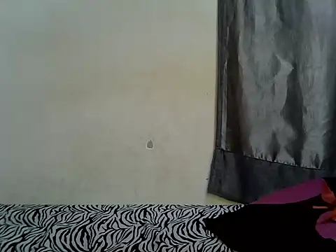 Snapshot of For_youu chatting on May 13, 2026, 6:37 pm For youu online show from May 13, 2026, 6:37 pm