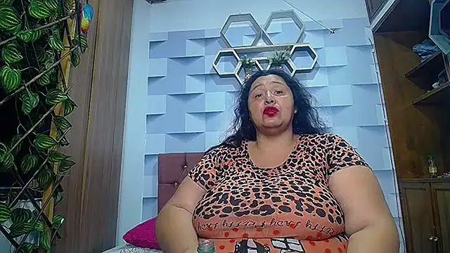 TistMature online show from September 9, 2025, 1:09 pm