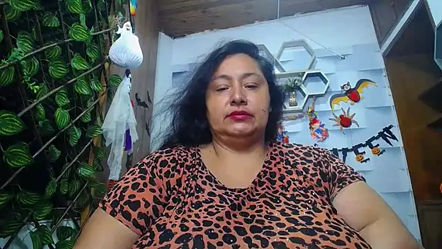 TistMature online show from October 27, 2025, 1:34 pm