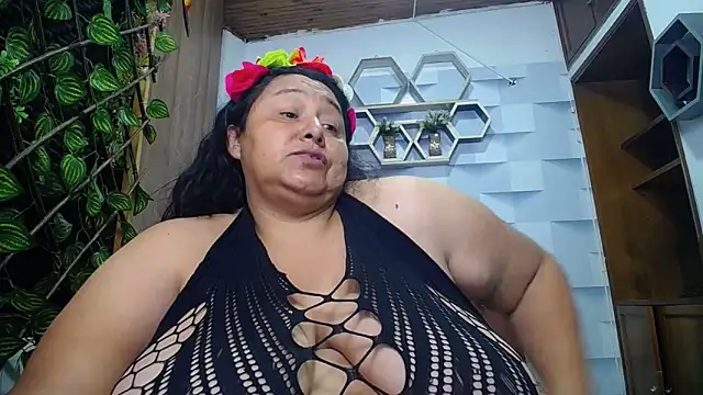 TistMature online show from November 27, 2025, 1:11 pm