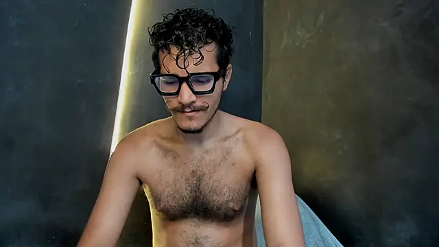 die mond online show from November 6, 2025, 5:17 pm