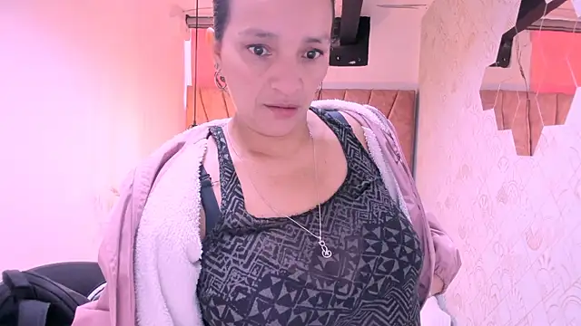 MarilynMiilf  online show from September 16, 2025, 7:48 pm