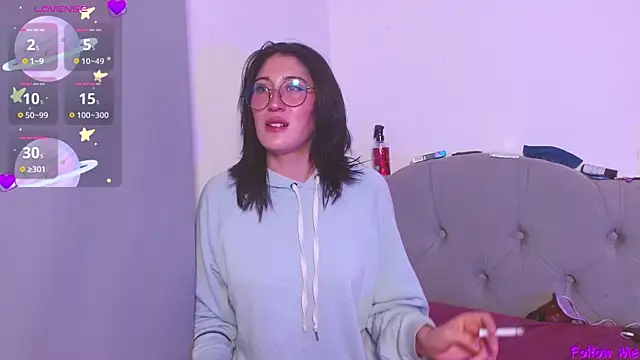 Red-moon1 online show from September 12, 2025, 4:45 am