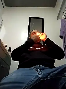 Snapshot of thickcocklatino chatting on December 31, 2024, 8:48 am thickcocklatino online show from December 31, 2024, 8:48 am