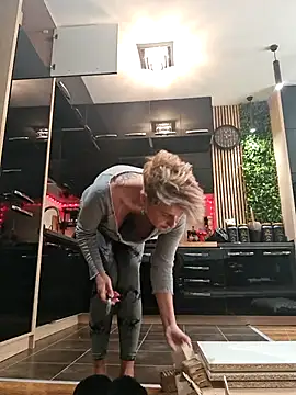 InannaStar online show from March 6, 2025, 11:58 am