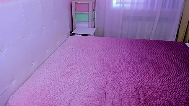 Snapshot of I-JUST-I chatting on March 18, 2026, 9:12 am I-JUST-I online show from March 18, 2026, 9:12 am