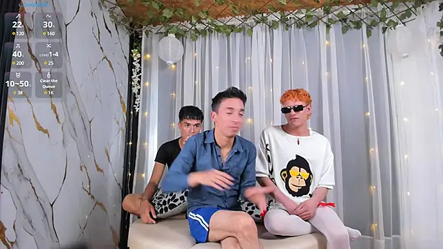 Snapshot of EuphoriaBoys chatting on January 16, 2025, 7:20 pm EuphoriaBoys online show from January 16, 2025, 7:20 pm