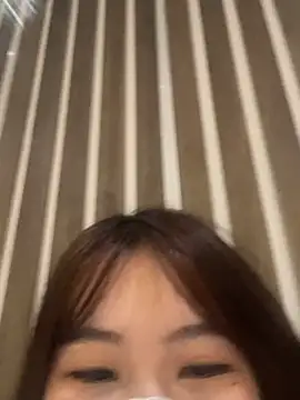 Snapshot of Onee-Chew chatting on May 15, 2026, 7:50 am Onee-Chew online show from May 15, 2026, 7:50 am