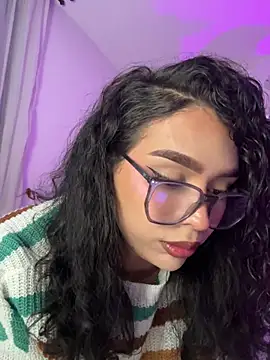 Samantha Bernardo online show from July 14, 2026, 11:55 pm