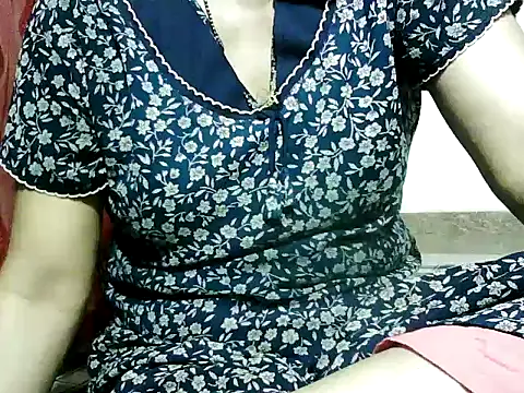 Snapshot of RukminiNew chatting on May 18, 2026, 10:53 am RukminiNew online show from May 18, 2026, 10:53 am