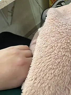 Snapshot of buri232 chatting on March 6, 2025, 2:18 pm buri232 online show from March 6, 2025, 2:18 pm