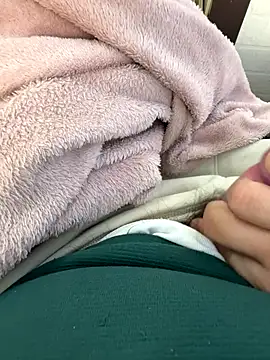 Snapshot of buri232 chatting on September 30, 2025, 3:51 pm buri232 online show from September 30, 2025, 3:51 pm