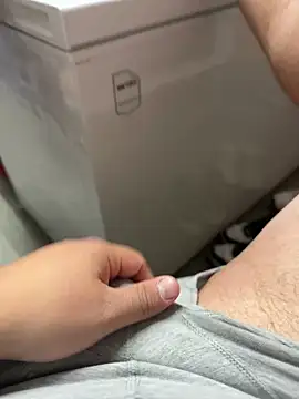 Snapshot of buri232 chatting on October 21, 2025, 8:03 am buri232 online show from October 21, 2025, 8:03 am