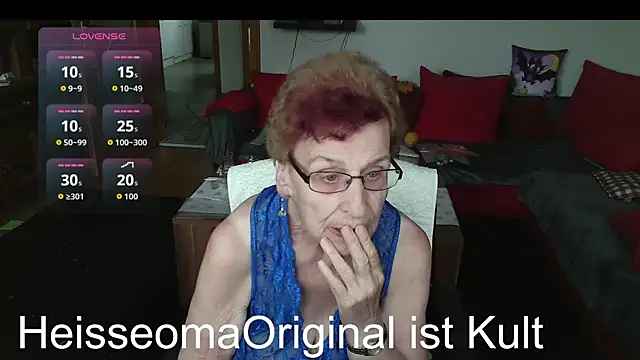 HeisseomaOriginal online show from June 15, 2026, 7:19 am