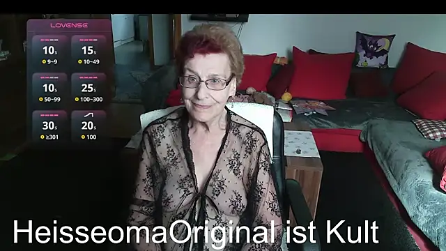 HeisseomaOriginal online show from June 14, 2026, 7:09 am