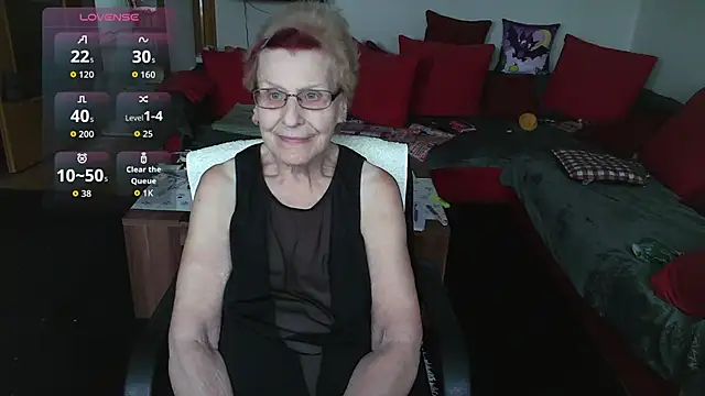 HeisseomaOriginal online show from October 5, 2025, 7:21 am