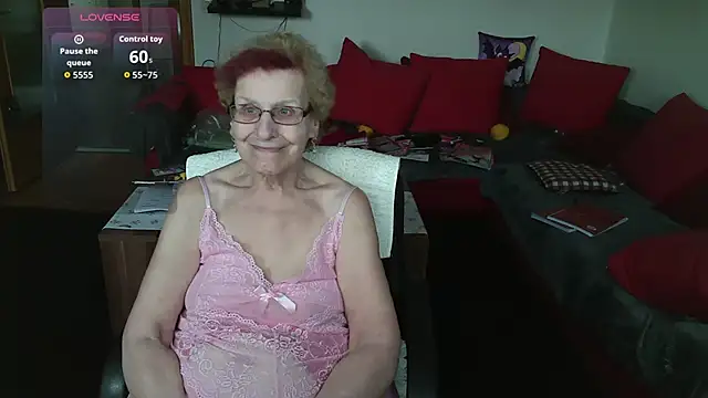 HeisseomaOriginal online show from January 13, 2026, 11:36 am