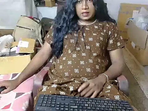 Snapshot of Akhilamolu_the_transsissy chatting on August 8, 2026, 5:03 am Akhilamolu the transsissy online show from August 8, 2026, 5:03 am