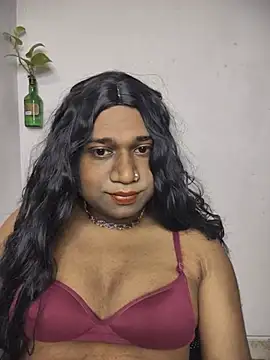 Snapshot of Akhilamolu_the_transsissy chatting on July 29, 2026, 4:12 am Akhilamolu the transsissy online show from July 29, 2026, 4:12 am