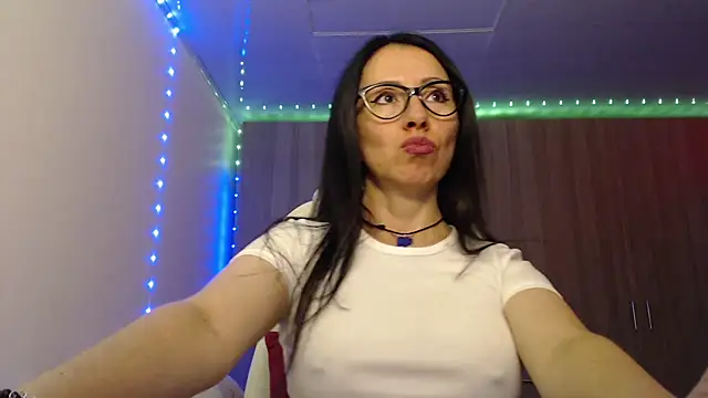 Selene93 online show from March 5, 2025, 5:08 pm