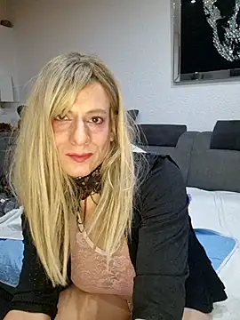 LanaSissy100 online show from November 2, 2025, 4:12 pm