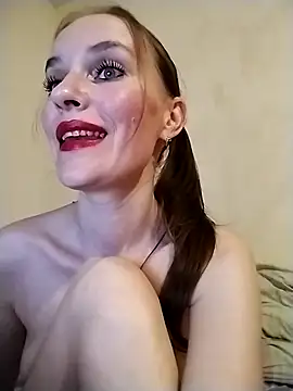 AimeeFair online show from October 7, 2025, 9:27 pm