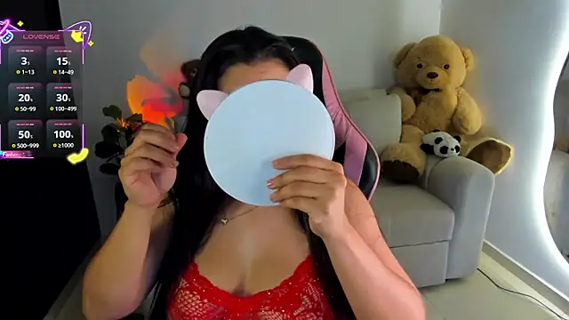 eval lee18 online show from October 3, 2025, 3:20 am