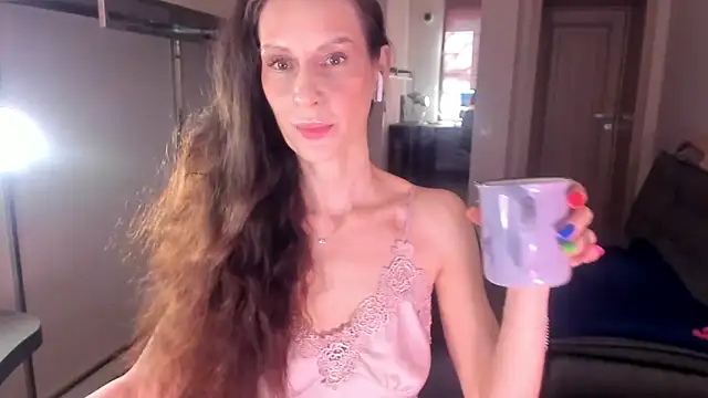 Snapshot of Mila_Anders chatting on April 29, 2026, 4:38 am Mila Anders online show from April 29, 2026, 4:38 am