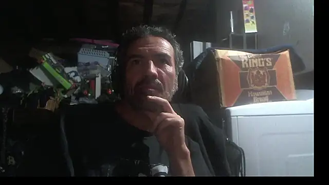 Snapshot of Anarchy_Burger chatting on June 6, 2026, 3:12 am Anarchy Burger online show from June 6, 2026, 3:12 am