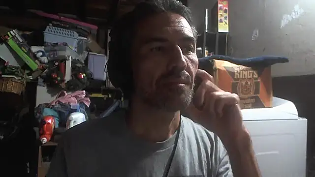 Snapshot of Anarchy_Burger chatting on May 9, 2026, 3:59 pm Anarchy Burger online show from May 9, 2026, 3:59 pm