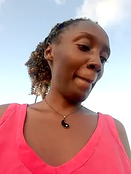 lynnkatrina online show from September 29, 2025, 2:55 pm