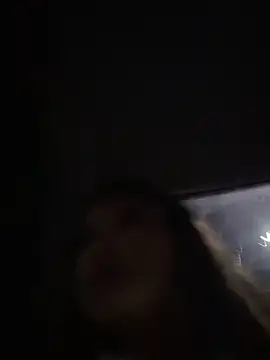 Snapshot of lunablossom_ chatting on March 17, 2025, 12:21 am lunablossom online show from March 17, 2025, 12:21 am