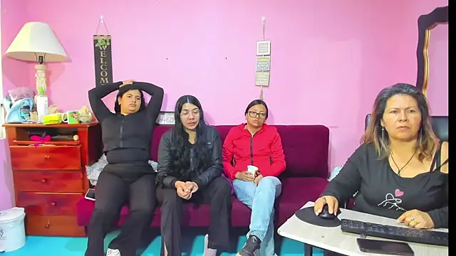 lesbiancuple online show from November 14, 2025, 1:48 pm