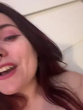 LunaMoongirl online show from January 22, 2025, 4:44 pm