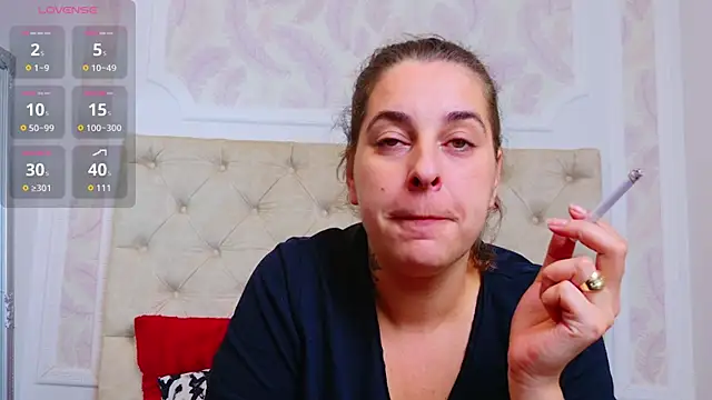 KarinaNoir online show from September 10, 2025, 3:49 am