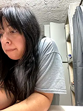 AriannaPena online show from September 18, 2025, 9:51 pm