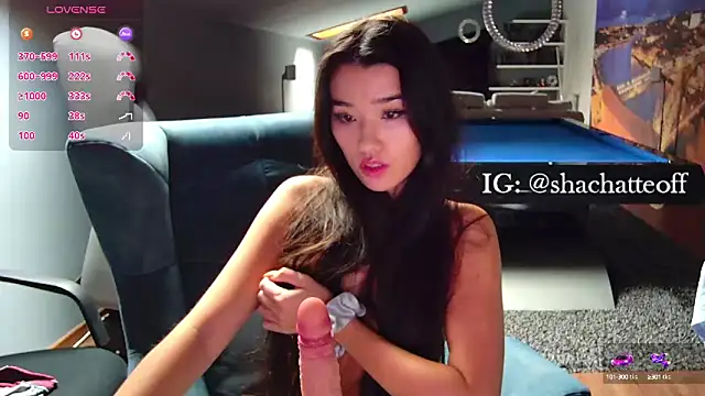 shachatteof online show from October 4, 2025, 8:38 am