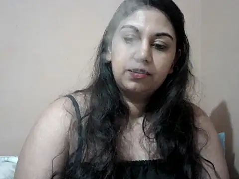 Snapshot of bellachow10 chatting on July 31, 2026, 6:16 pm bellachow10 online show from July 31, 2026, 6:16 pm