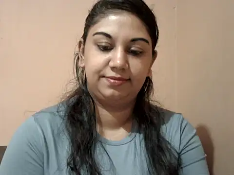 Snapshot of bellachow10 chatting on May 29, 2026, 6:08 am bellachow10 online show from May 29, 2026, 6:08 am