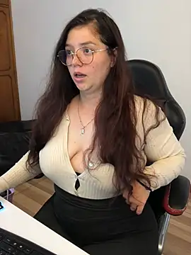 kayortiiz online show from June 29, 2026, 9:36 pm