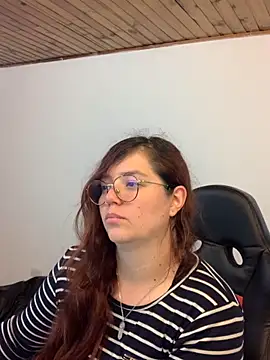 kayortiiz online show from September 29, 2025, 9:09 pm