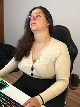 kayortiiz online show from April 12, 2026, 1:20 am