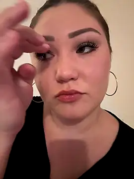 RosieDixx online show from November 6, 2025, 2:26 am